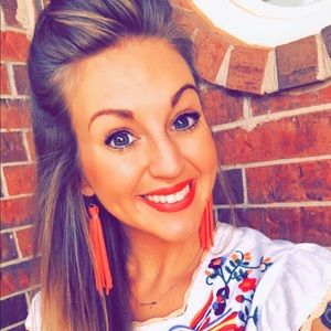 Meet your Posher, Kenzi